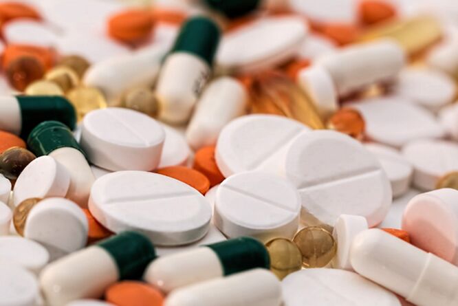 Medicines for the treatment of cystitis antibiotics, probiotics, antispasmodics, herbal medicines.